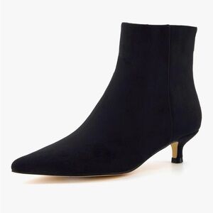 Chic Black Suede Ankle Booties